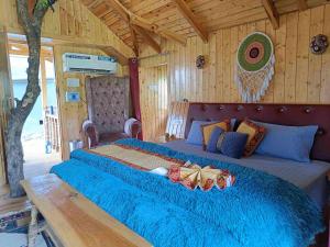 Odyssey Stays Kasol - Tree House & Swiss Tent