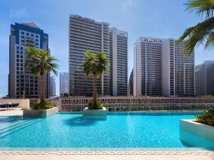 Cute studio in The Sterling by Omniyat