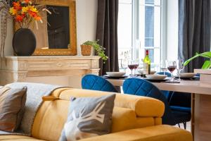 Le Jeanne dArc, vue sur la Place du Vieux Marché