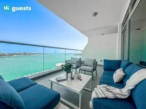 HiGuests - Premier Beachfront Stylish 2BR Apt Plus Maid Room - Dubai Marina