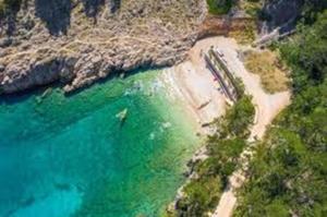 Unique villa on a rock, 50 meters from the beach, sea view - by TRAVELER tourist agency Krk - ID 2401