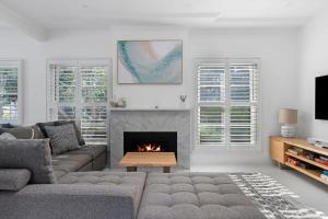 Hillside Hamptons Indoor Fire and Fire Pit