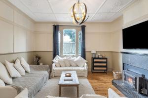 Luxury Heritage Home 10min Walk to Scenic World