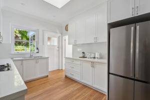 Blu Ocean Views Collaroy - Sunroom & BBQ