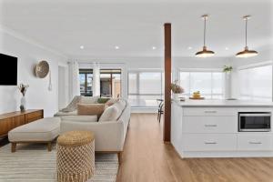 Sip and Soak Up Summer in the Hunter