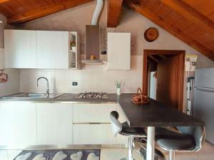 S&M APARTMENTS - Splendida Mansarda in Legno Nova Milanese - Monza