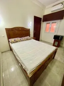 House of Flora - Ndiébène