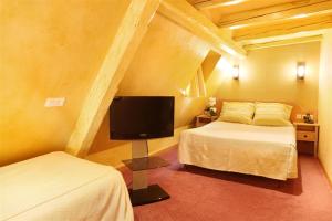 Hotels Hotel Cathedrale : photos des chambres