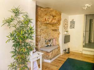 Historical Bica - 3 Bedroom Apartment