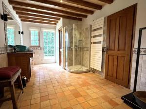 Maisons de vacances Longere normande, piscine privee chauffee et parc : photos des chambres