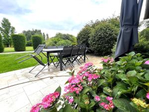 Maisons de vacances Longere normande, piscine privee chauffee et parc : photos des chambres