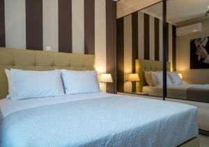 Villa with Private Pool in Pefkohori