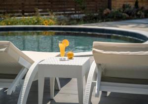 Villa with Private Pool in Pefkohori