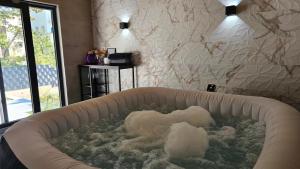 Apartment Meraki Kostrena - Hot Tub