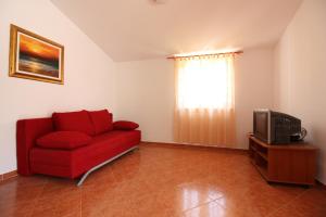 Three-Bedroom Apartment with Terrace room in Apartments by the sea Metajna Pag - 6486
