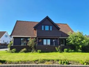 Comfortable house with balcony&Terrace and view - Åkrehamn