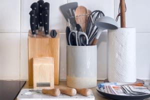 Cozy Retreat with Balcony in Crows Nest