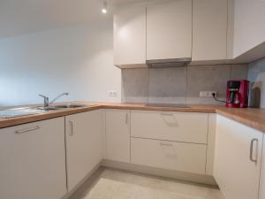 Apartment Richard I with city view by Interhome