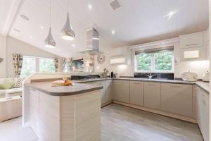 Pine Lodge - Norfolk Cottage Agency
