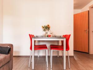 Apartment Les Genets 124D by Interhome