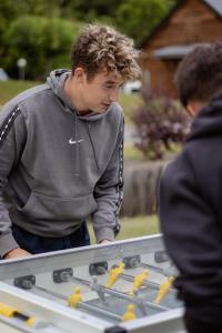 Camping Familial - Parc Aquatique - Grande Aire de Jeux à la Montagne
