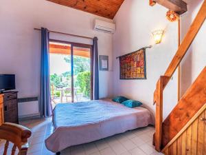 Studio Les Villas de Cavalaire-2 by Interhome