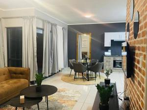 Apparent Self Catering