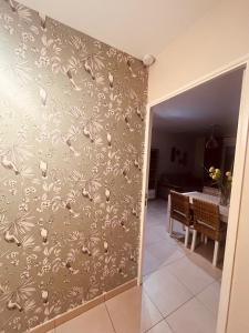 Appartements L'AMOUREUX DE NIMES : P3 + parking prive : photos des chambres