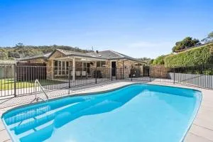 Halyard Beach Haven Dive into Bliss - Corlette