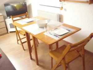 Appartements Studio douillet a Puy-Saint-Vincent, 16 m², vue sur la montagne. : photos des chambres