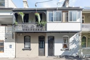 Historic Terrace from 1877 Kings Cross