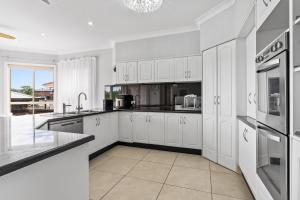 Waterfront Luxury Pool-Jetty-Pool Table