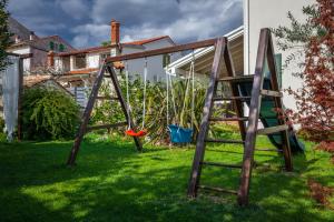 Villa Laura Krnica near Pula for 8 people - pet friendly with children playground
