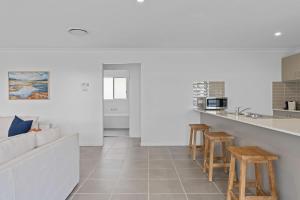 Wine Down 700m walk to Cessnock CBD