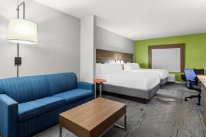 Suite with Two Queen Beds room in Holiday Inn Express Hotel & Suites Savannah Midtown an IHG Hotel