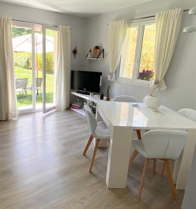 Maisons de vacances Les Genets : Maison 1 Chambre