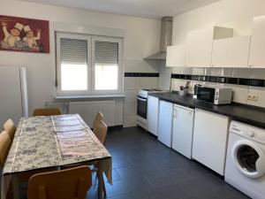 Wohnung mit 4 Schlafzimmer, bis 6 Personen, Privatparkplatz