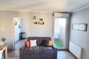 Orly Express - Confort à Deux Pas de lAéroport