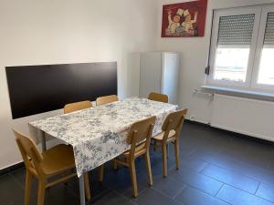Wohnung mit 4 Schlafzimmer, bis 6 Personen, Privatparkplatz