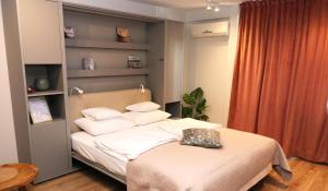 Falcon Apartment Center 2 Metro Złote Tarasy