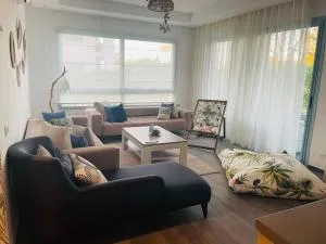 Eden Island Bouznika Bel appartement avec jardin - 布兹尼盖