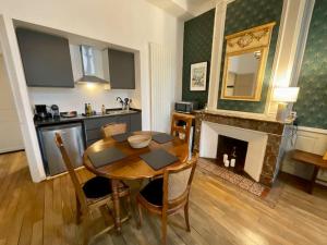 Appartement F2, "La Scène du 66", VERDUN CENTRE, Garage motos et vélo, WIFI, Géré par PrestaZenServices