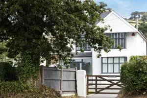 Greenacre - Close to beaches with Hydropool spa - Humber