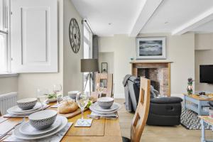 Sovereign House - Close to harbour with parking