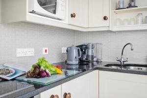 Sovereign House - Close to harbour with parking