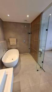 Modern 6 sleeper with seaviews