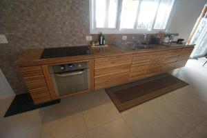 Casa para 9 pessoas a 400m da praia com AC