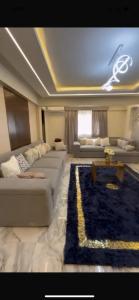 شقة الزمالك مقابل فندق الهلتون