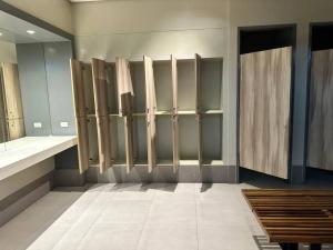 Cozi Chic 1br Condo beside One uptown Mall BGC