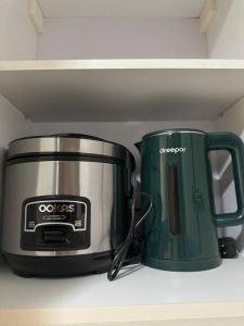 Cozi Chic 1br Condo beside One uptown Mall BGC